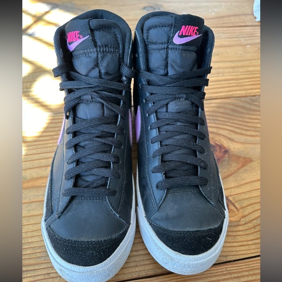 Nike Blazer Mid '77 'Black Fuchsia Glow' DA4086-005 - Picture 9 of 14
